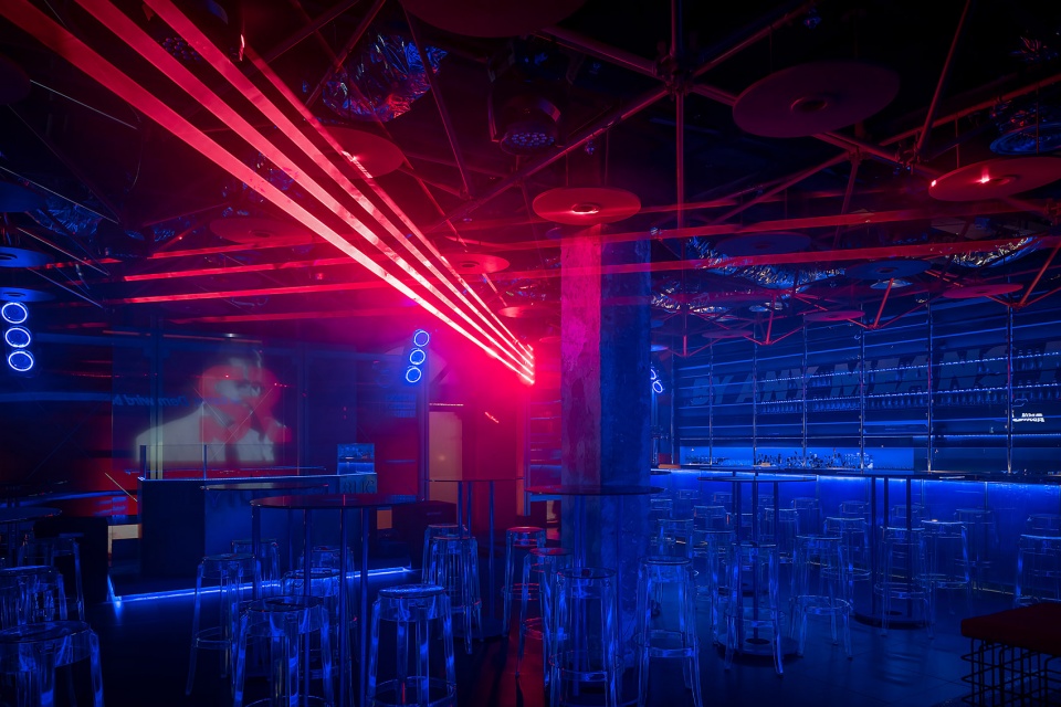Republica Spirytus China by triostudio