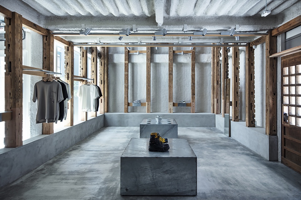 t house new balance by schemata architects on design partners