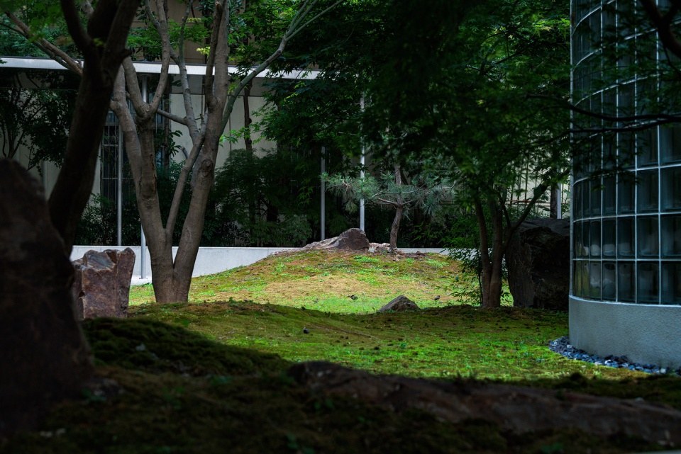 dongyuan neighborhood committee renovation china by atelier vision