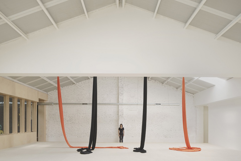 kyodai training center by carlos segarra arquitectos