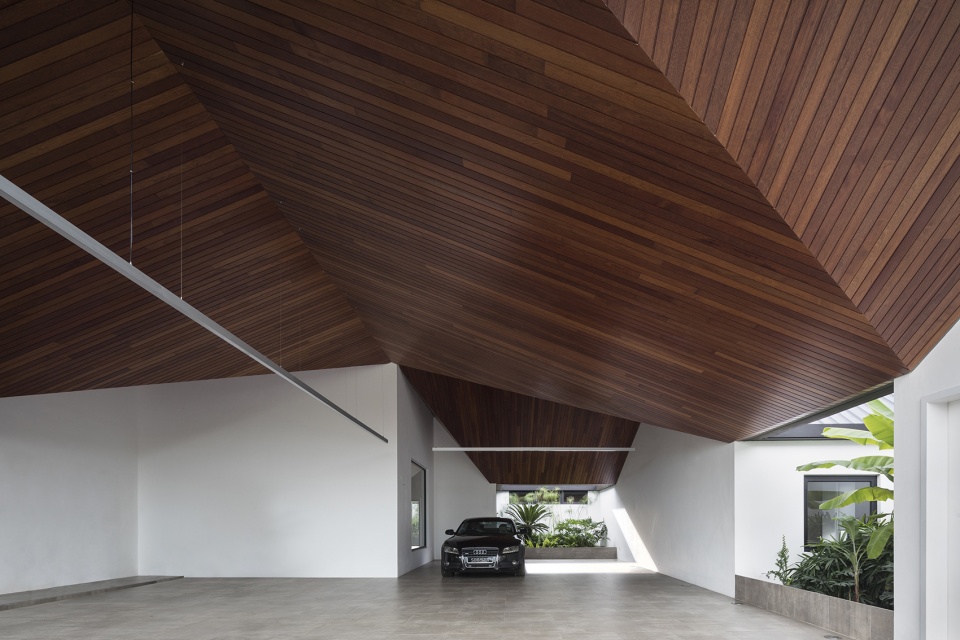 cloister house by formwerkz architects