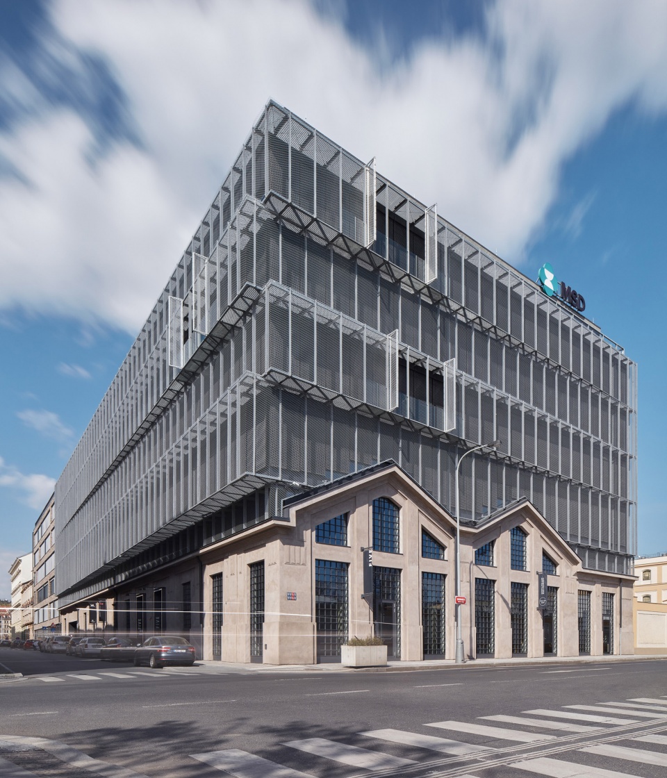 five by qarta archit