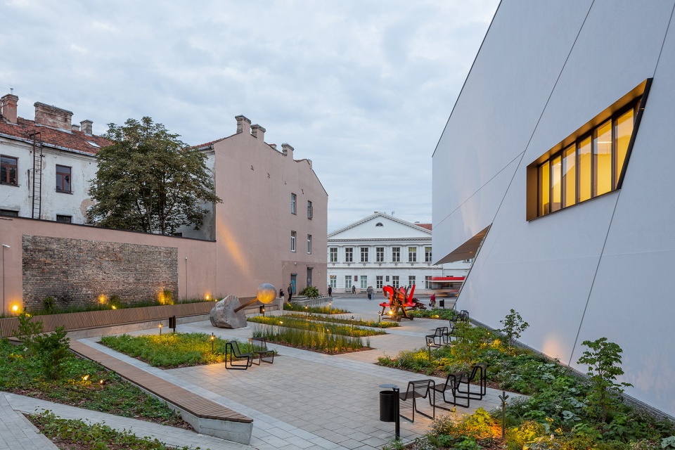 mo modern art museum by studio libeskind