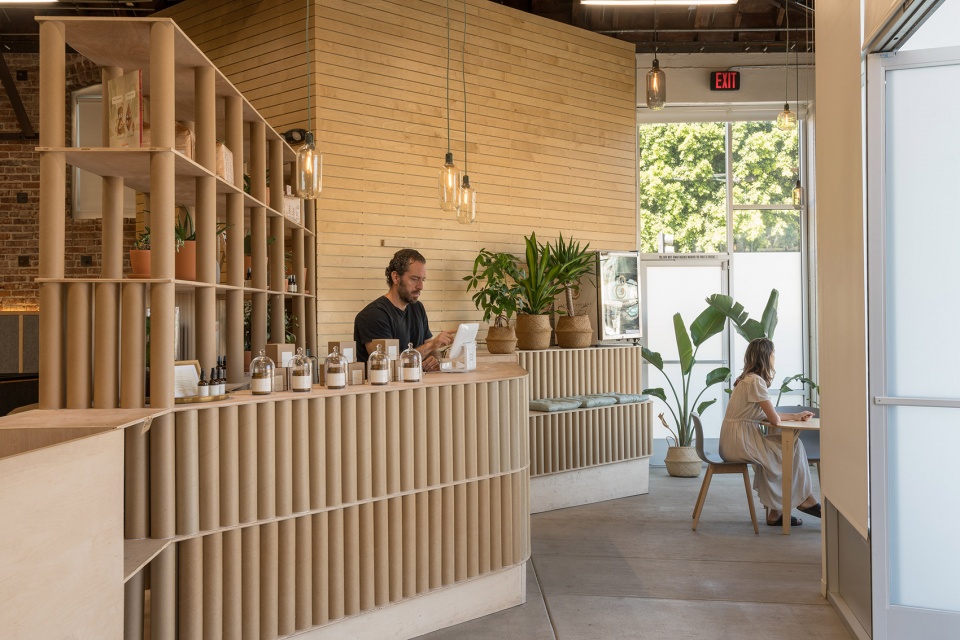 Big and Tiny Silverlake by ZOOCO ESTUDIO