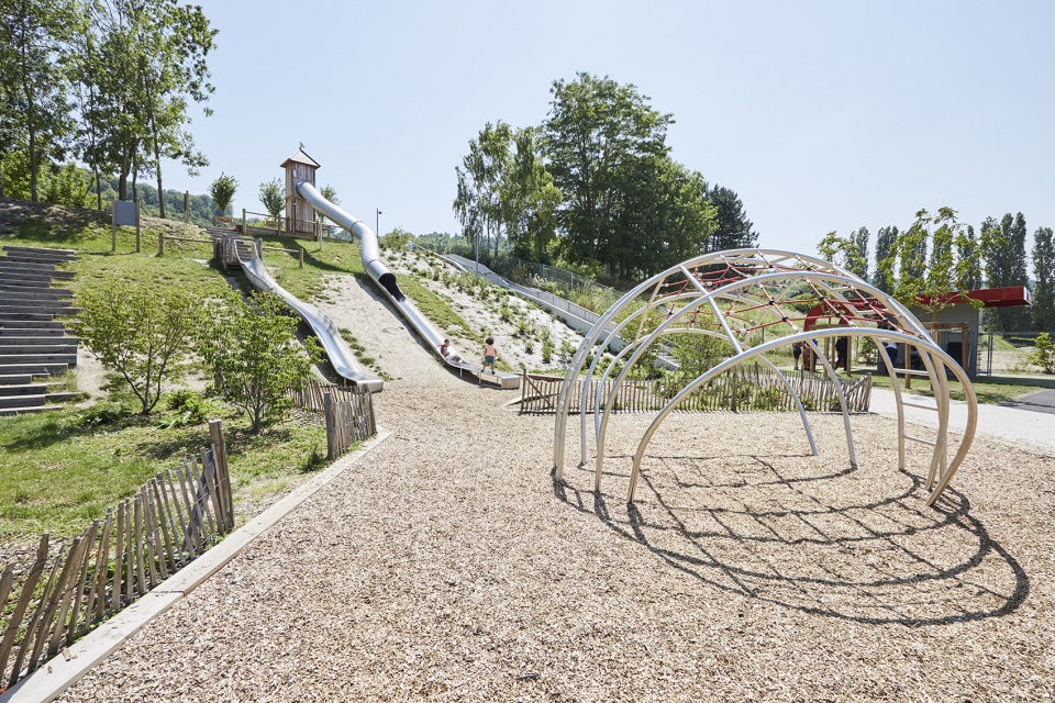 Urban Park In Grand Couronne France Espace Libre