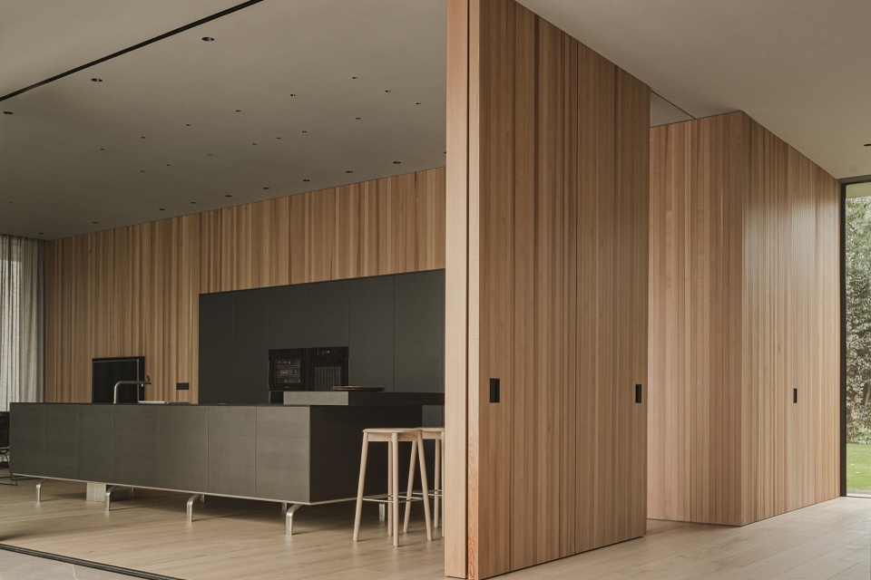 t house by francesc rife studio 1