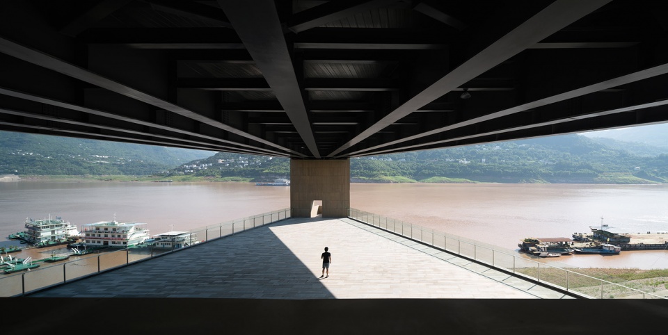 yunyang riverfront visitor center in chongqing china by atelier deshaus