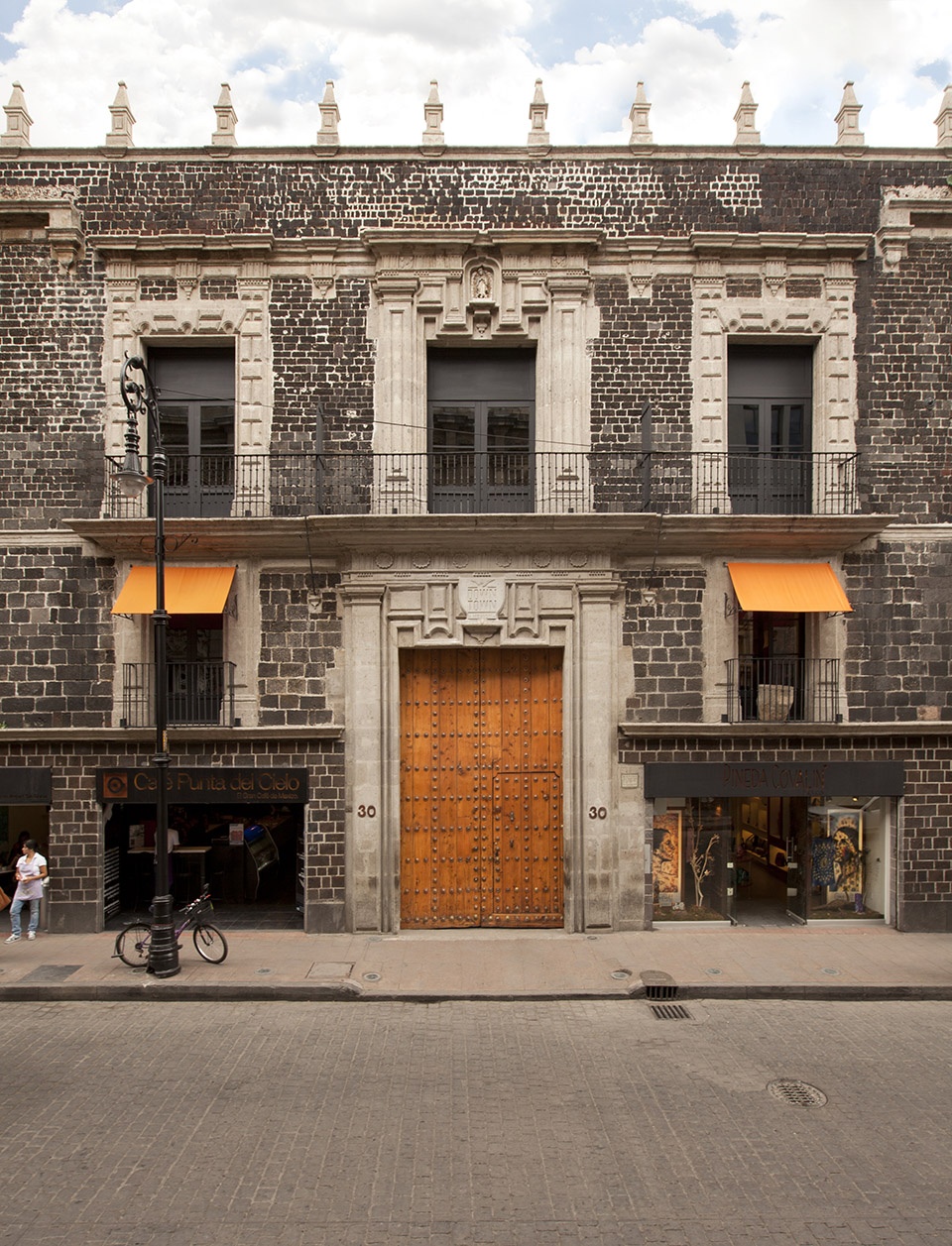 Downtown Cherem Serrano Arquitectos