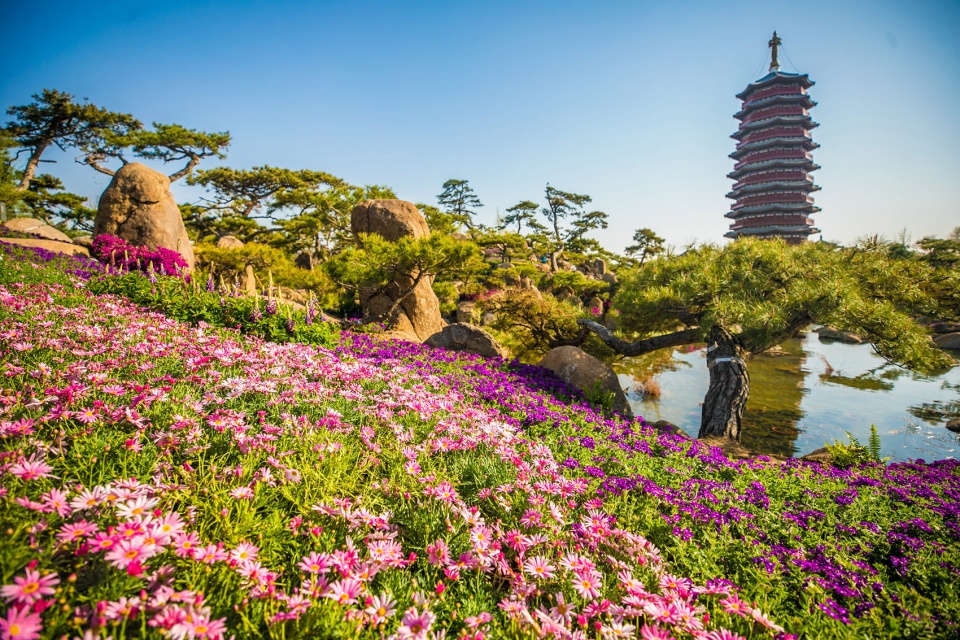 Landscape Reconstruction Design of the Summer Garden on Yanqi Lake Yuanshu