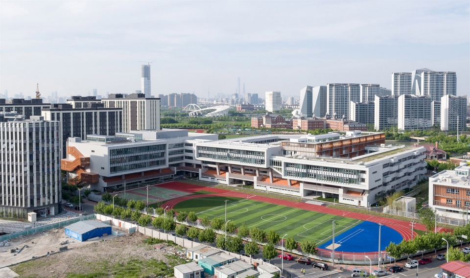 The New Bund School of No.2 Secondary School of East China Normal University Atelier Z DPLUS