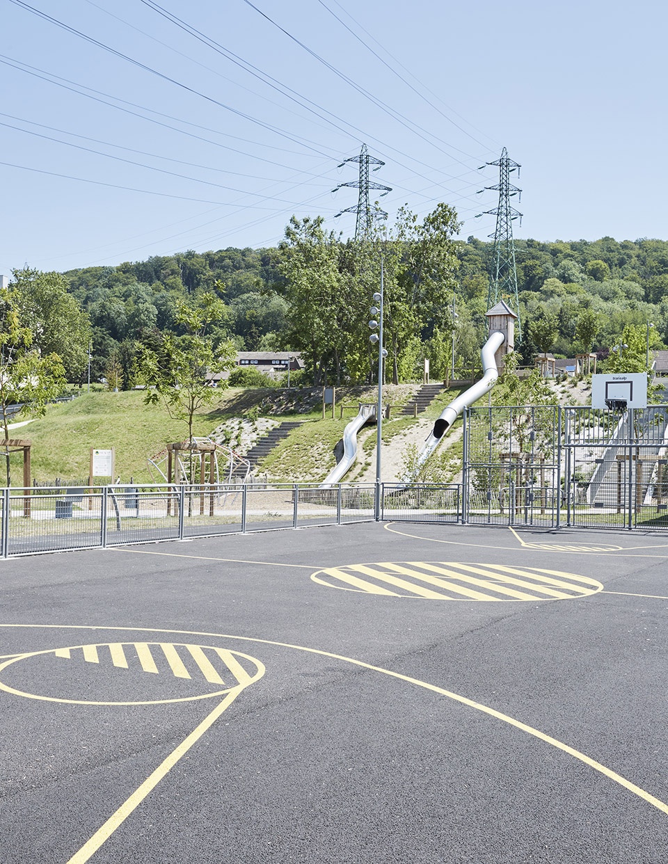 Urban Park In Grand Couronne France Espace Libre
