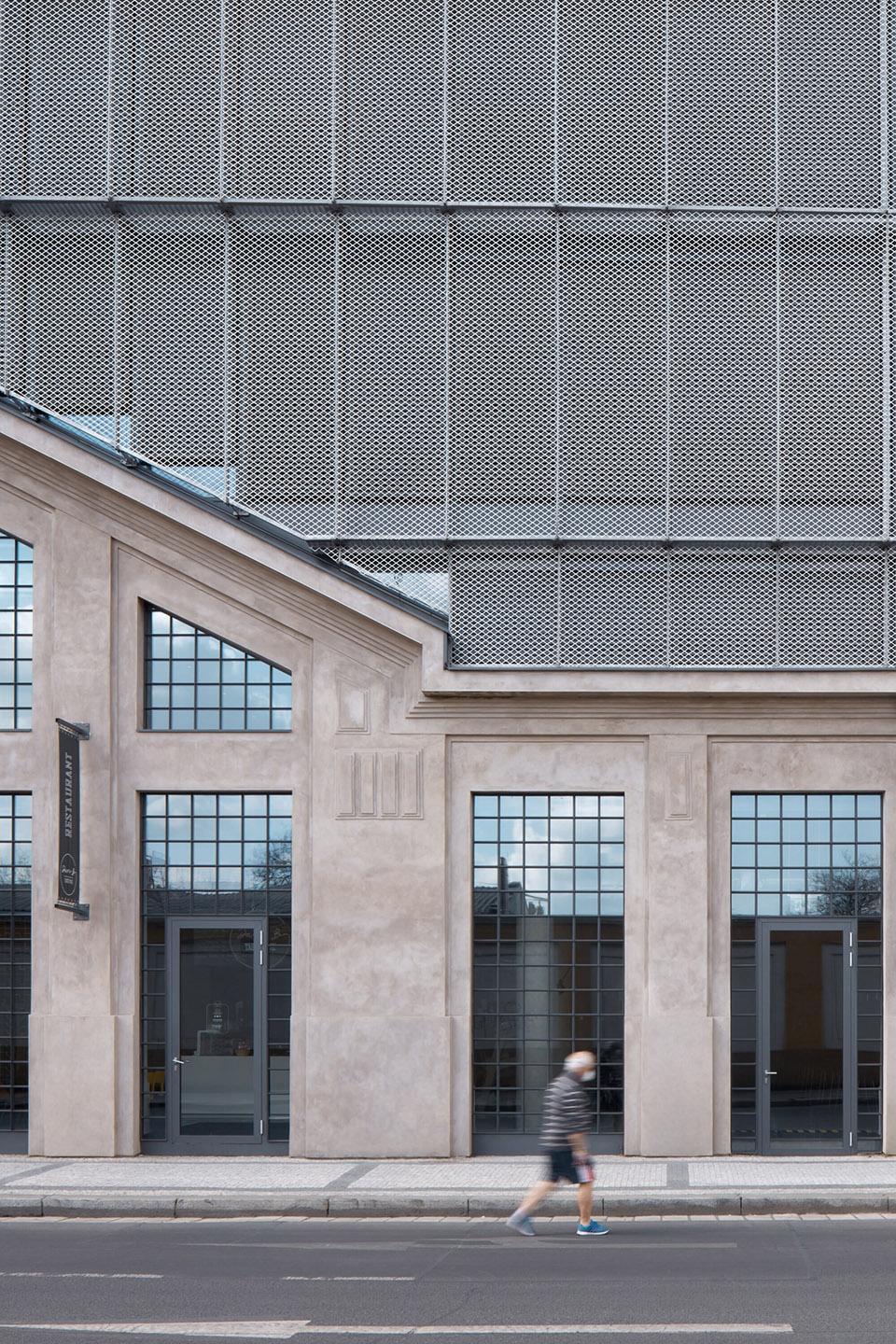 five by qarta archit