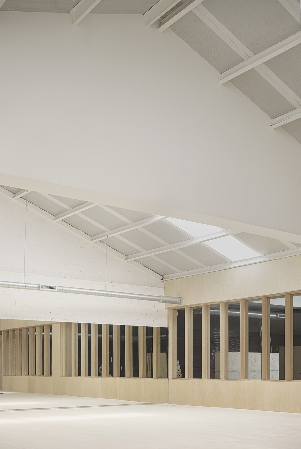 kyodai training center by carlos segarra arquitectos