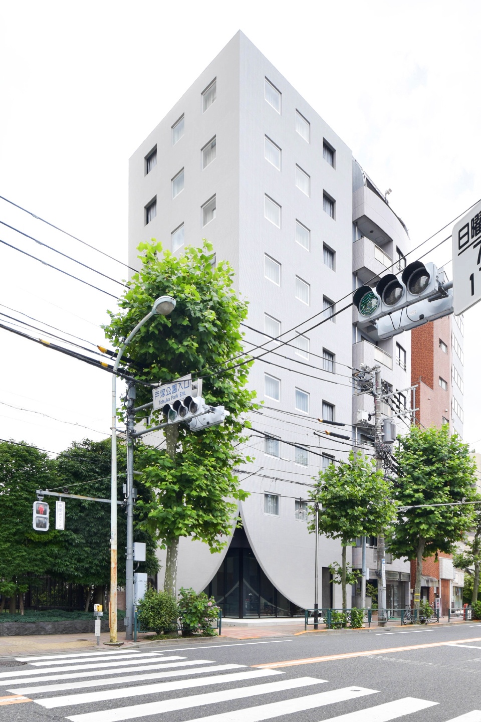 lighthouse tokyo by ysla architects