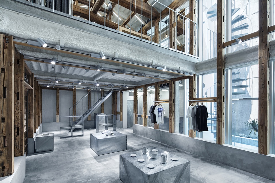 t house new balance by schemata architects on design partners