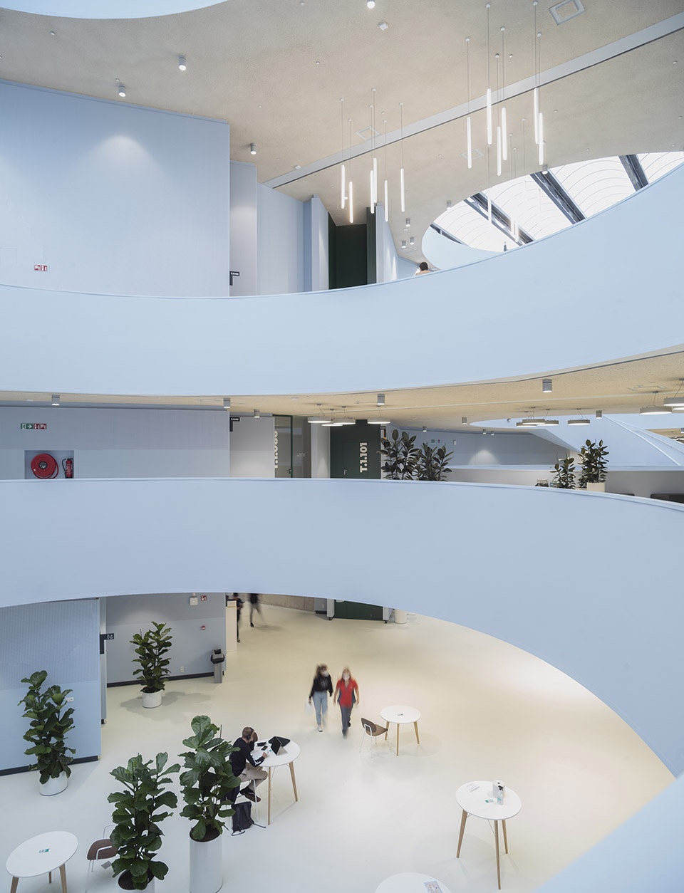 Building T by SADAR VUGA