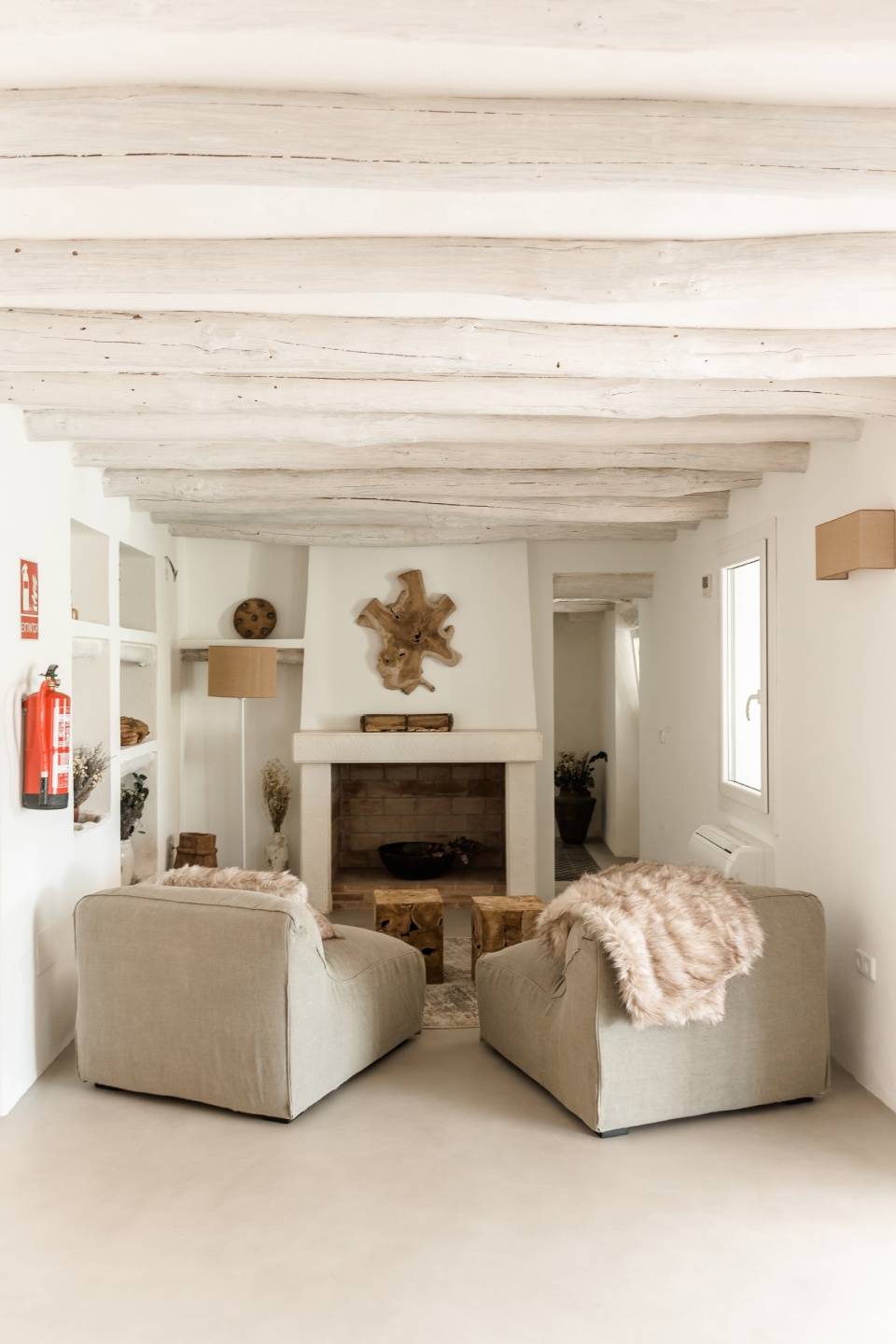 rural hotel in an olive grove by gana arquitectura