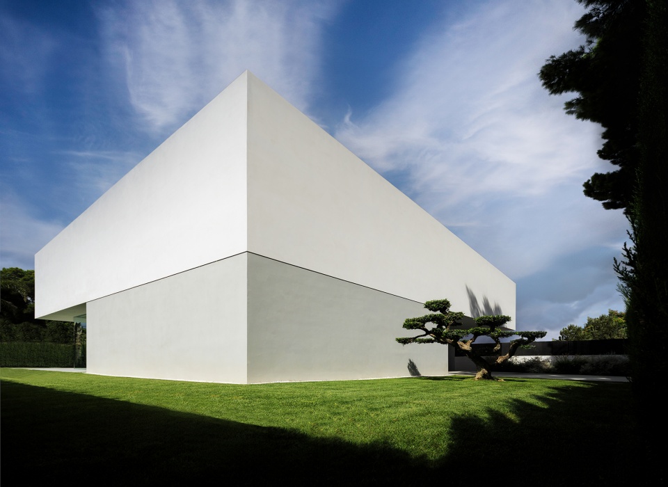 house of the silence by fran silvestre arquitectos