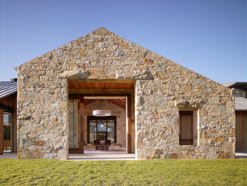 mountain wood by walker warner architects