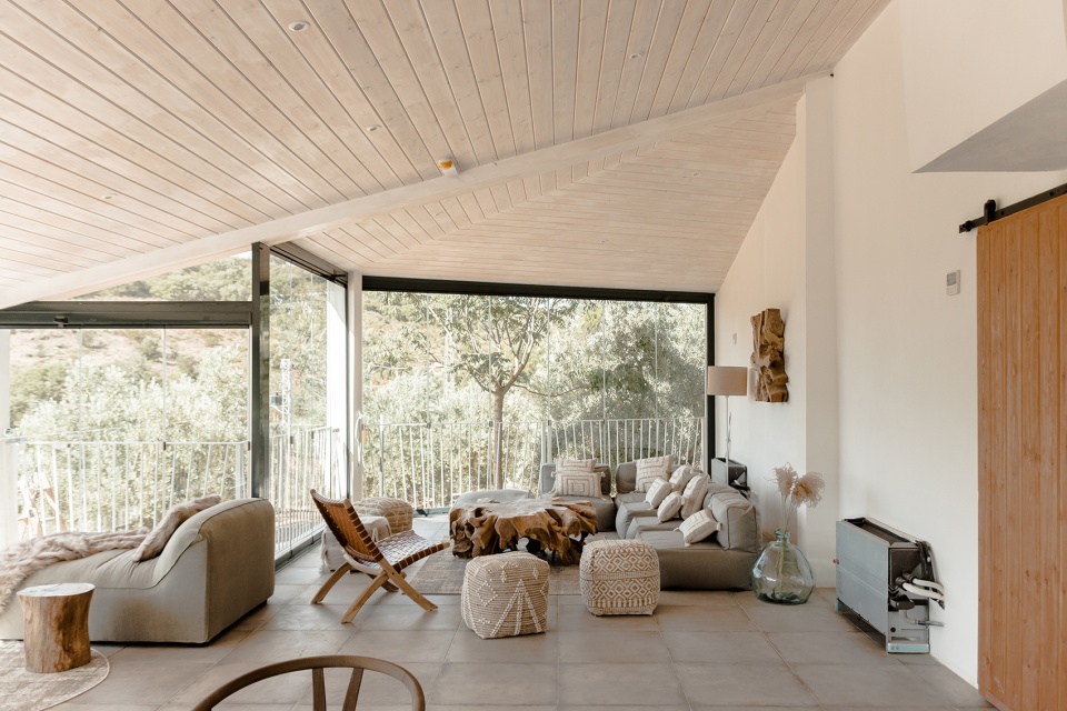 rural hotel in an olive grove by gana arquitectura