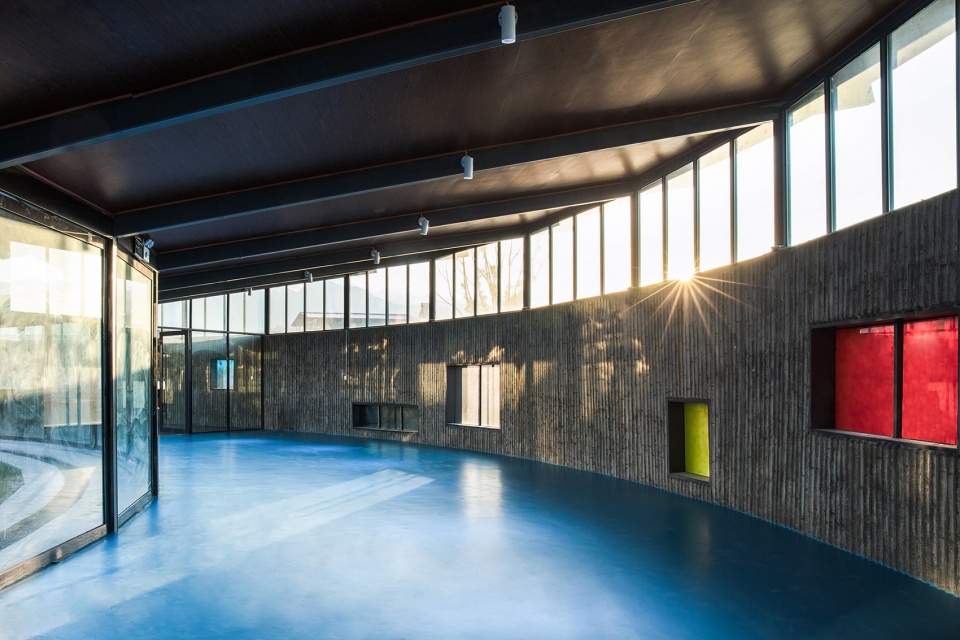 Strawberry Farm Activity Hall by Describing Architecture Studio 1