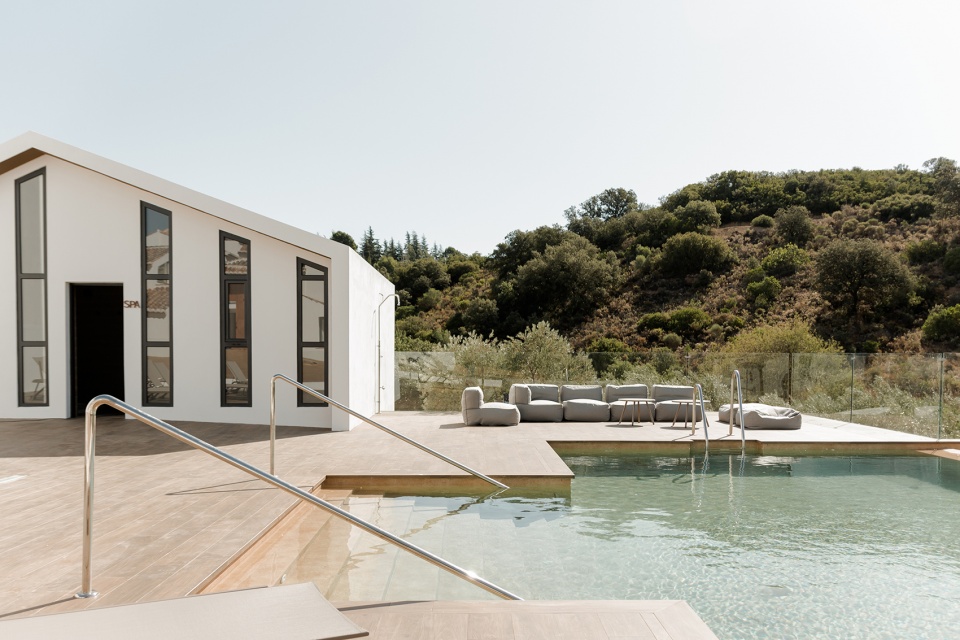 rural hotel in an olive grove by gana arquitectura