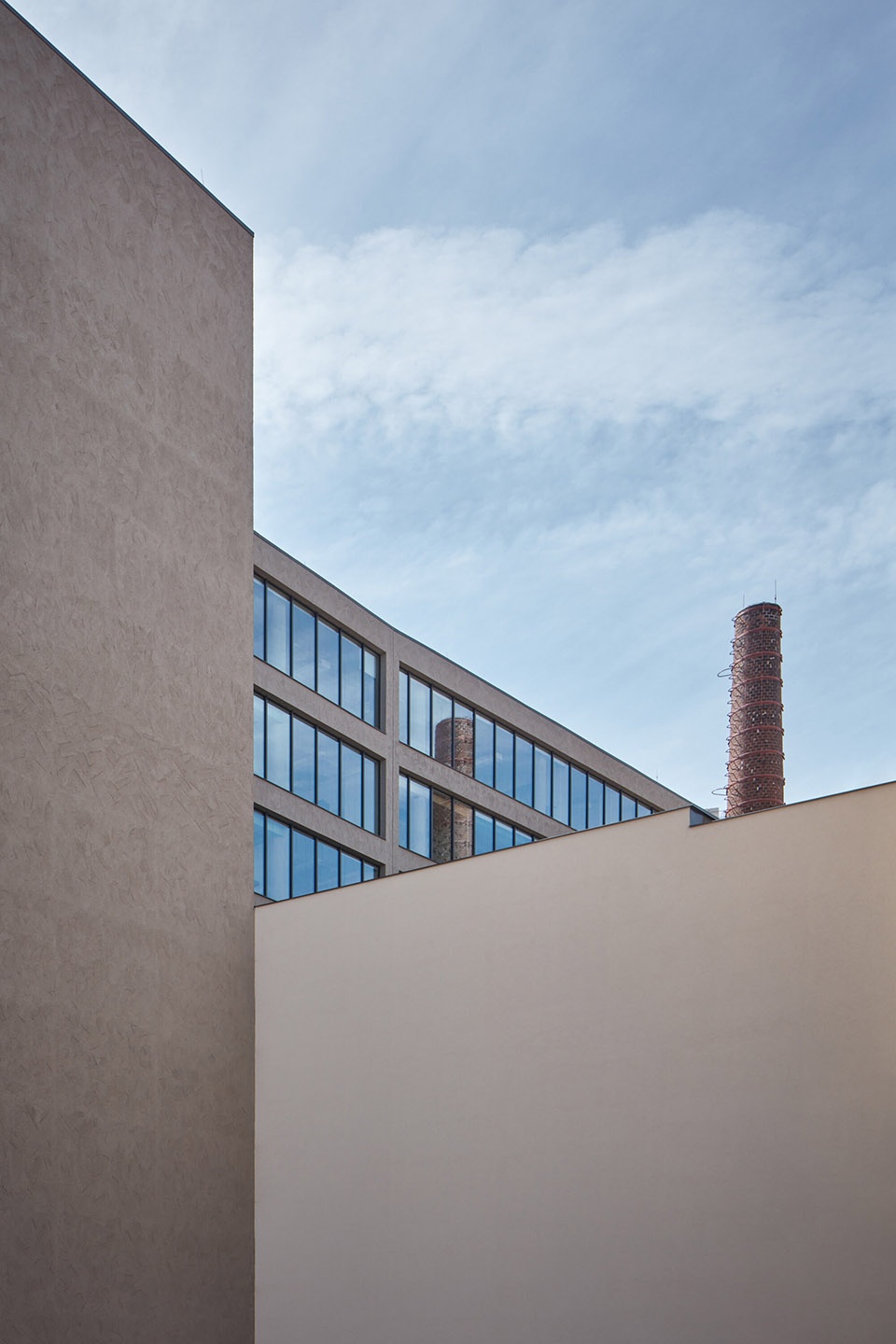 five by qarta archit