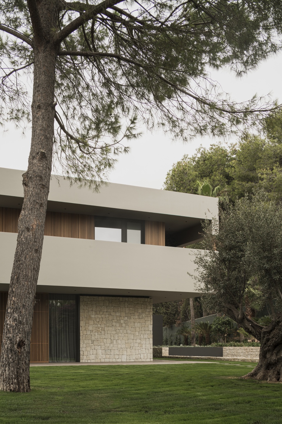 t house by francesc rife studio