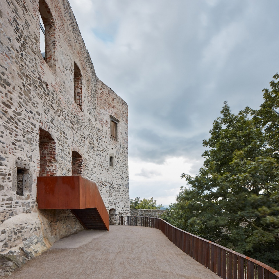 Helfstyn Castle Palace Reconstruction by atelier r 1