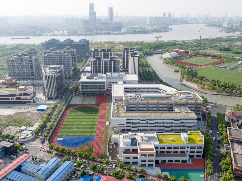 The New Bund School of No.2 Secondary School of East China Normal University Atelier Z DPLUS