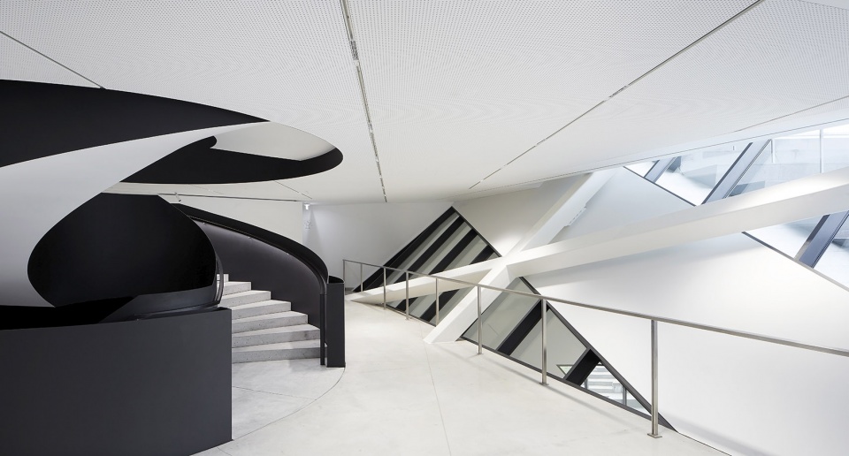 mo modern art museum by studio libeskind