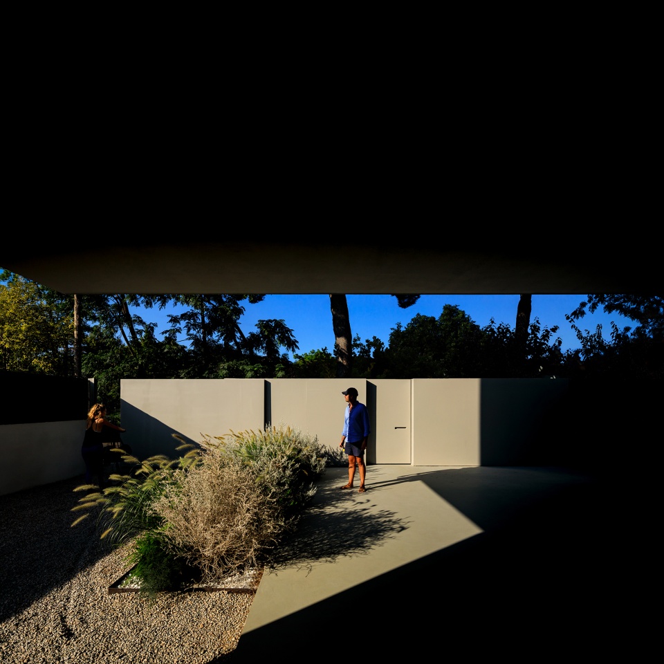 house of the silence by fran silvestre arquitectos 1