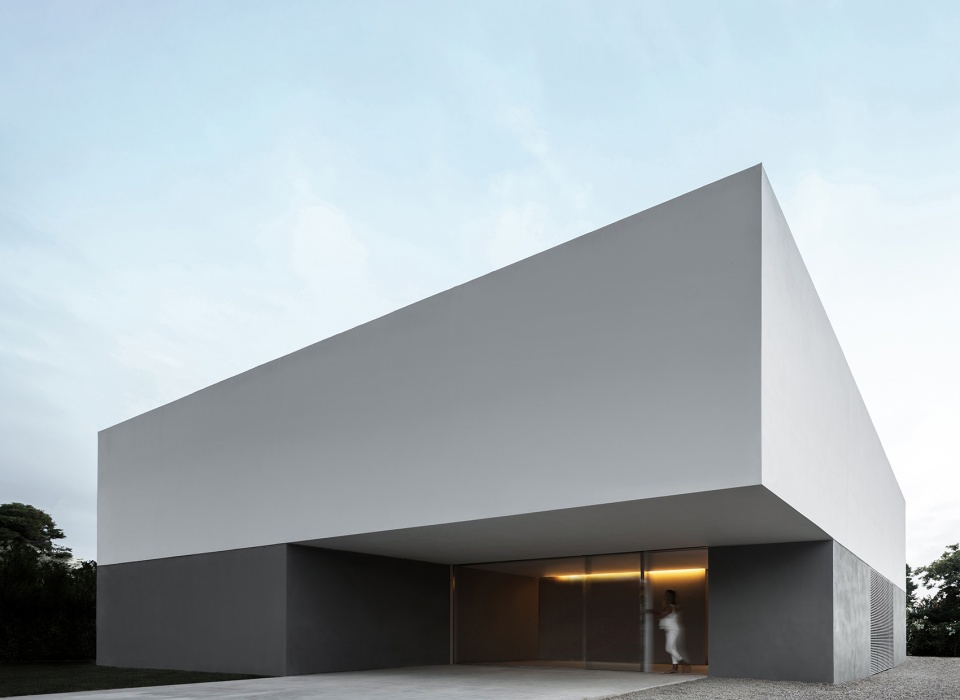 house of the silence by fran silvestre arquitectos 1