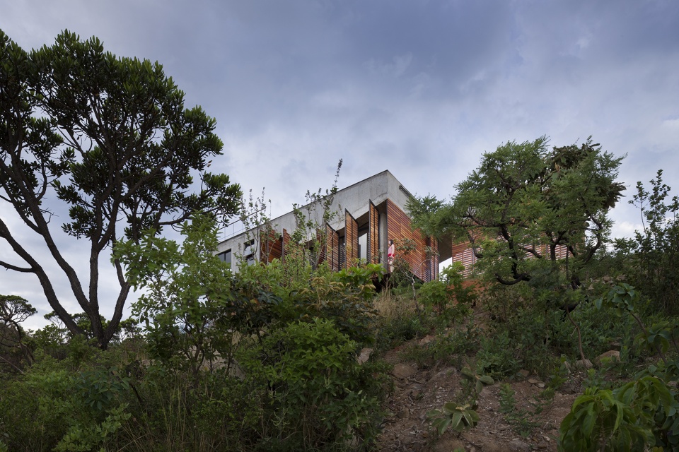 cerrado house by vazio sa