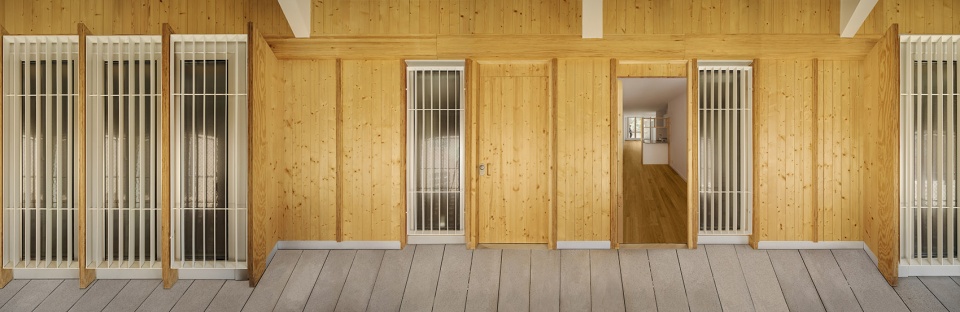 Transformation of the old thread storage building in a social housing complex by Roldan Berengue