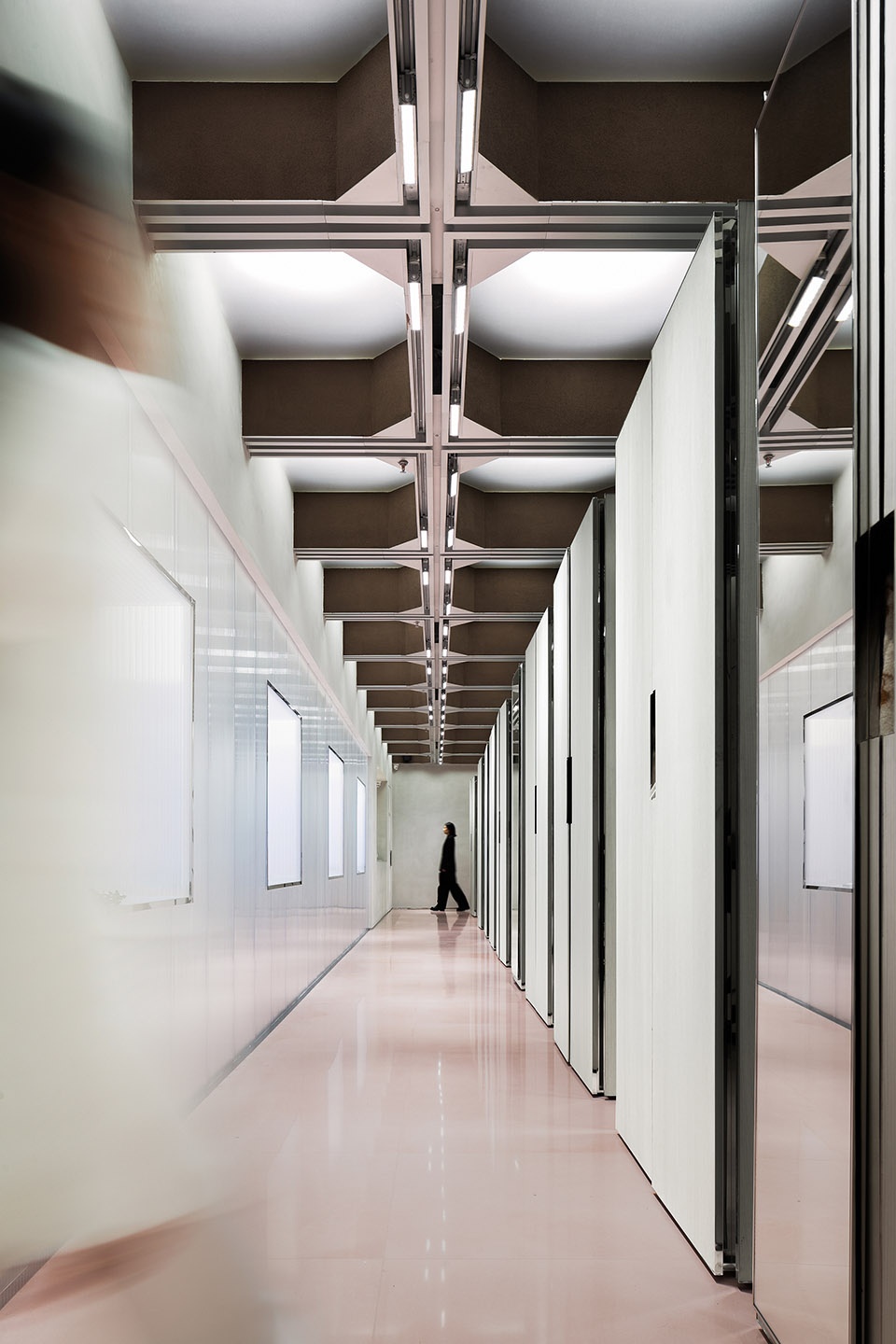 j1m5 boutique china by various associates