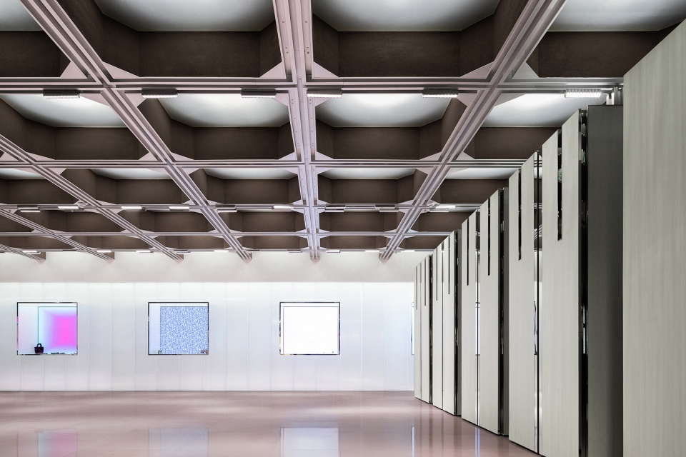 j1m5 boutique china by various associates