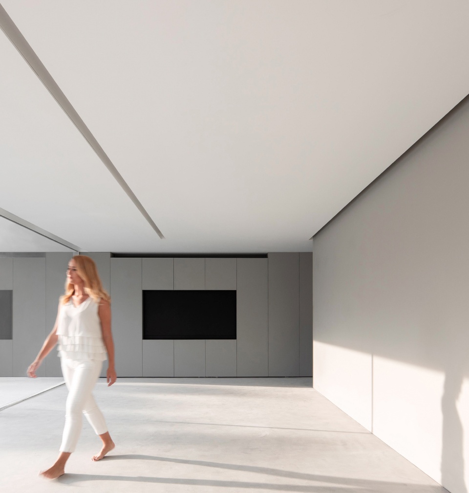 house of the silence by fran silvestre arquitectos 1