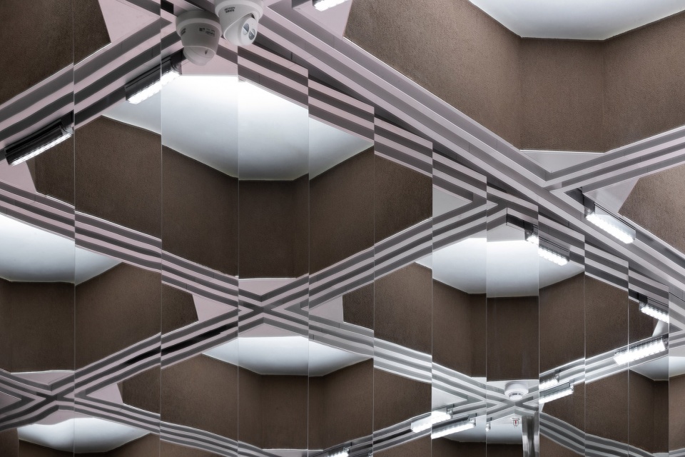 j1m5 boutique china by various associates