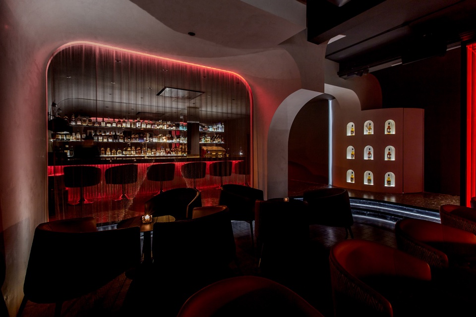 WHISPER BAR Digitectslab