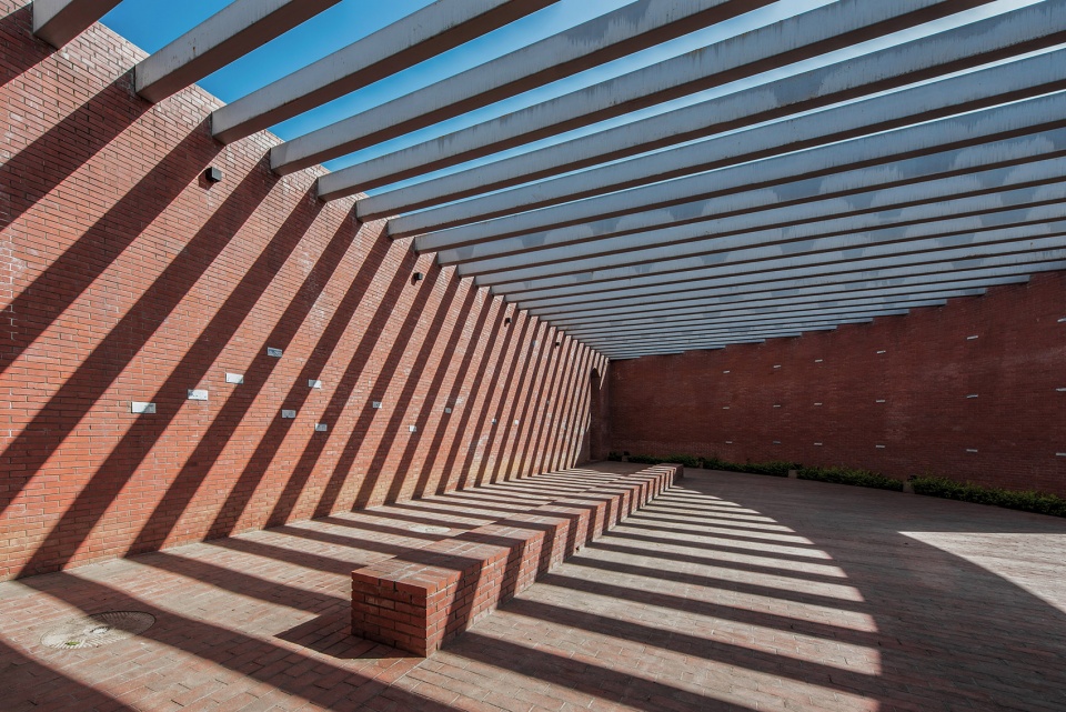 Lizigou Red Brick Ceremonial Hall KEYWORKSRENGARCH