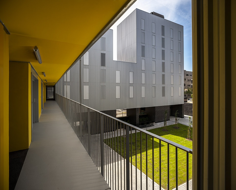 194 social dwellings in carabanchel madrid by burgos garrido