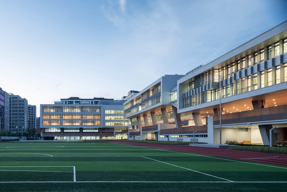 The New Bund School of No.2 Secondary School of East China Normal University Atelier Z DPLUS