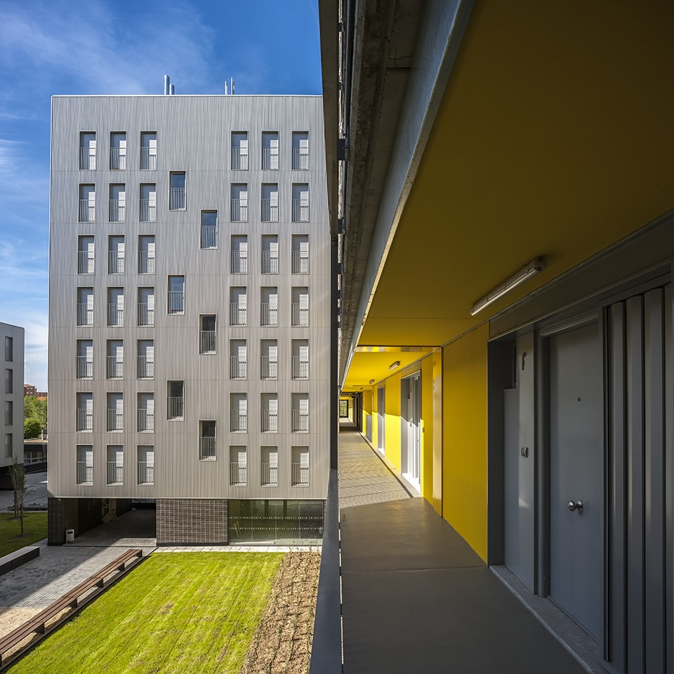 194 social dwellings in carabanchel madrid by burgos garrido