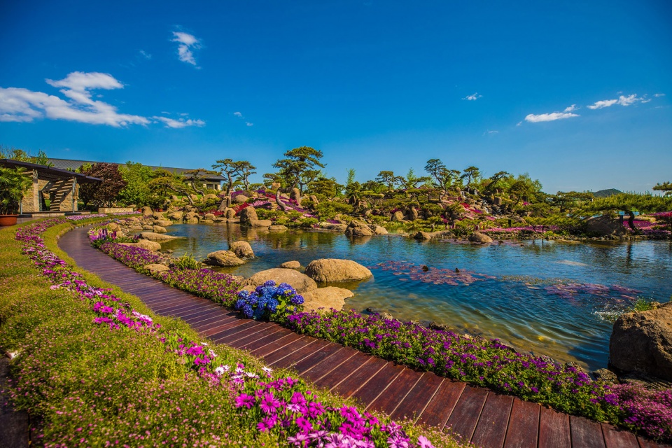 Landscape Reconstruction Design of the Summer Garden on Yanqi Lake Yuanshu
