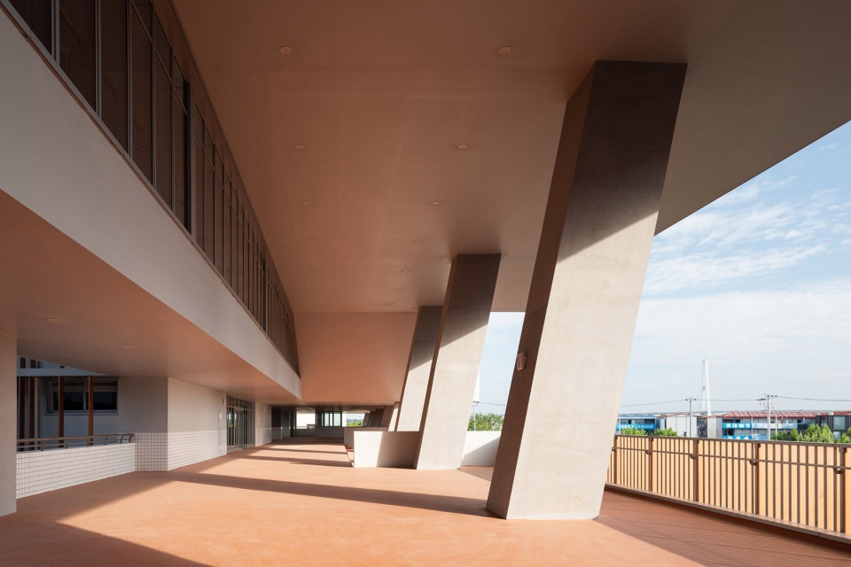 The New Bund School of No.2 Secondary School of East China Normal University Atelier Z DPLUS