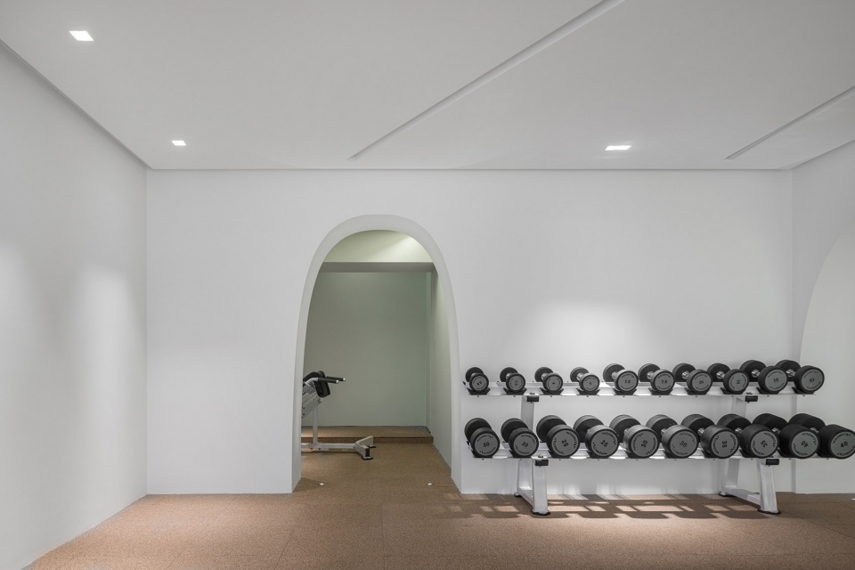 Private Workshop of A Female Fitness Blogger Atelier DY