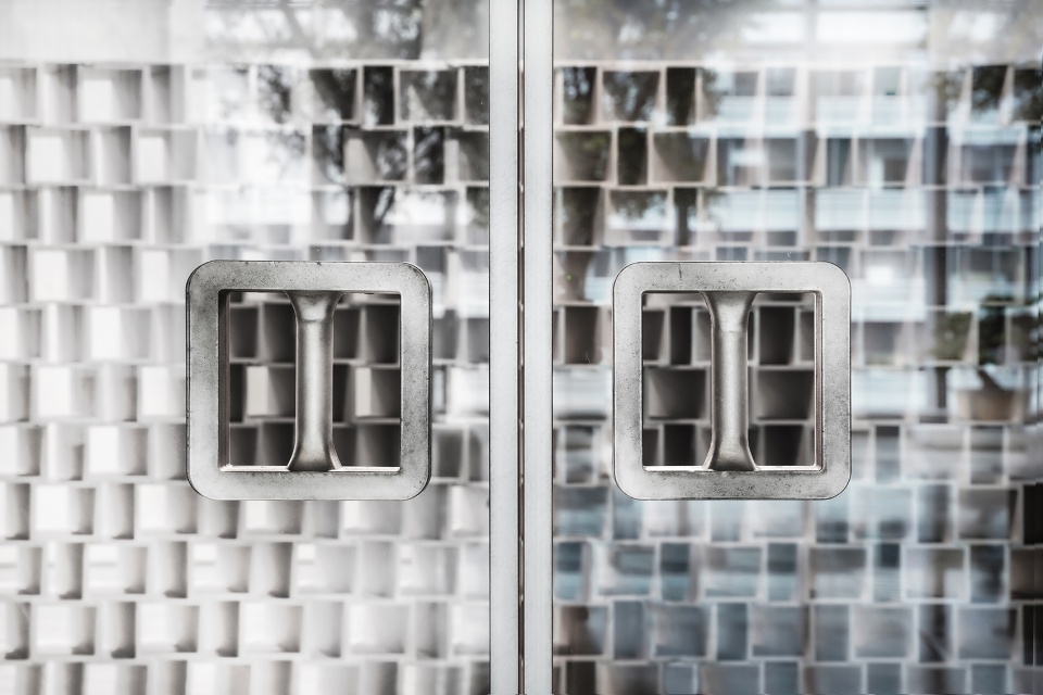 new office design in hong kong boosts openness and a new level of consciousness within a concrete jungle by design systems ltd