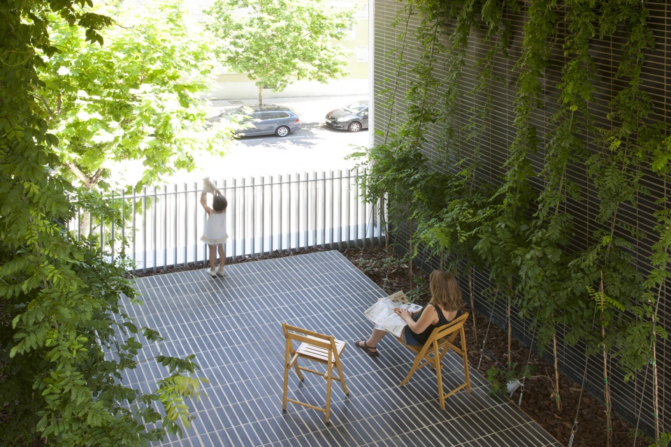 194 social dwellings in carabanchel madrid by burgos garrido