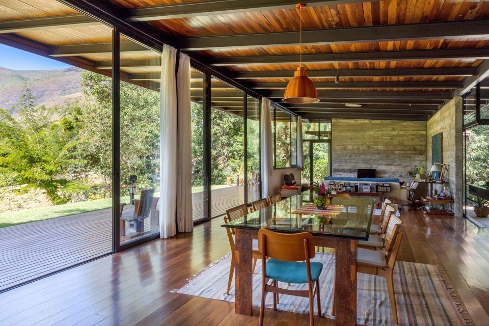 Casa no Vale das Videiras Rodrigo Simao Arquitetura